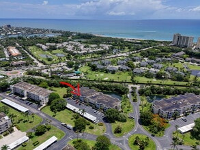 Building Photo - 300 N Hwy A1A