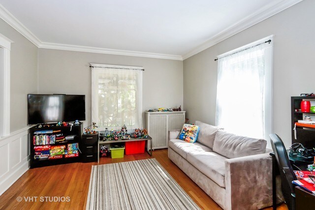 Foto del edificio - 311 Elm Ct