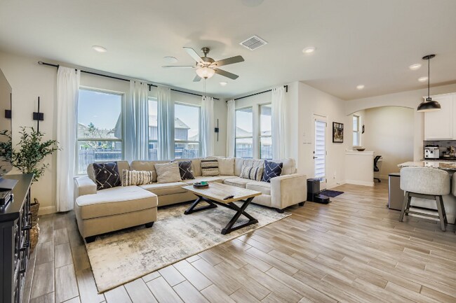 Building Photo - 497 Purple Heart Dr