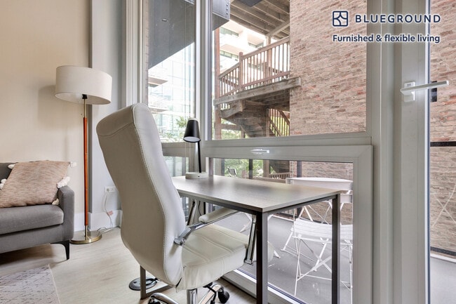 Foto del edificio - 812 W Adams St