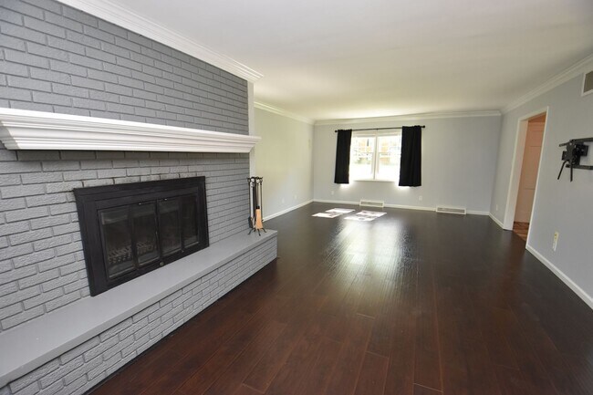 Foto del edificio - Penn Schools!  Updated 3 bedroom 2 full bath home in Mishawaka IN