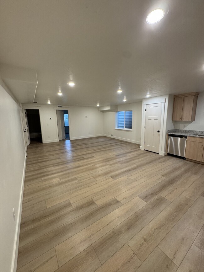 Building Photo - 129 S 940 E
