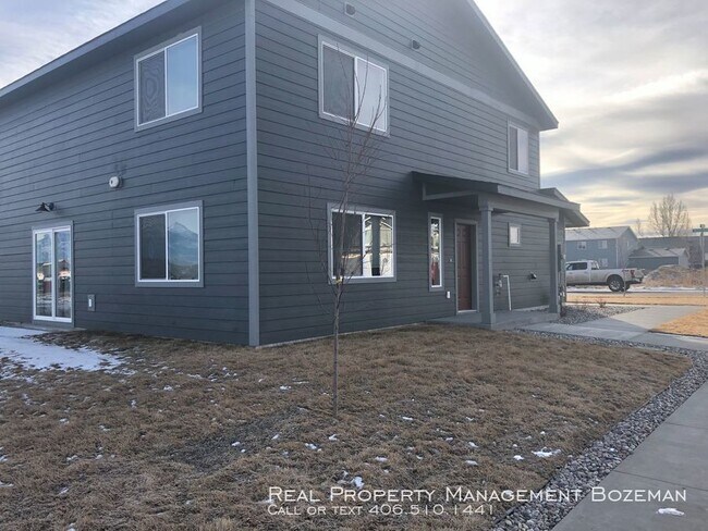 Building Photo - 1523 Butler Creek Unit B