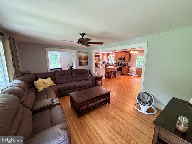 Foto del edificio - 847 Highspire Rd