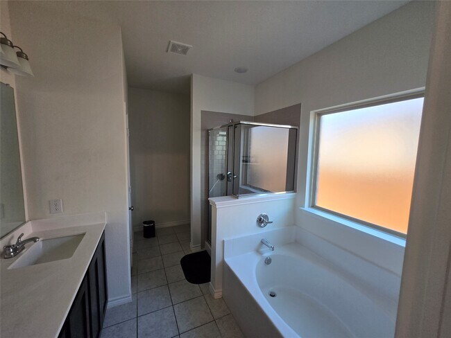 Foto del edificio - 2932 Desert Lily Ln