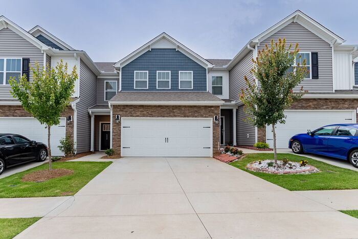 Primary Photo - Townhome in Popular Sudduth Farms in Greer...