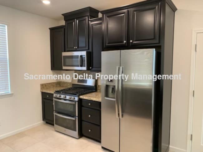 Building Photo - 2018 Construction - Lennar home!!