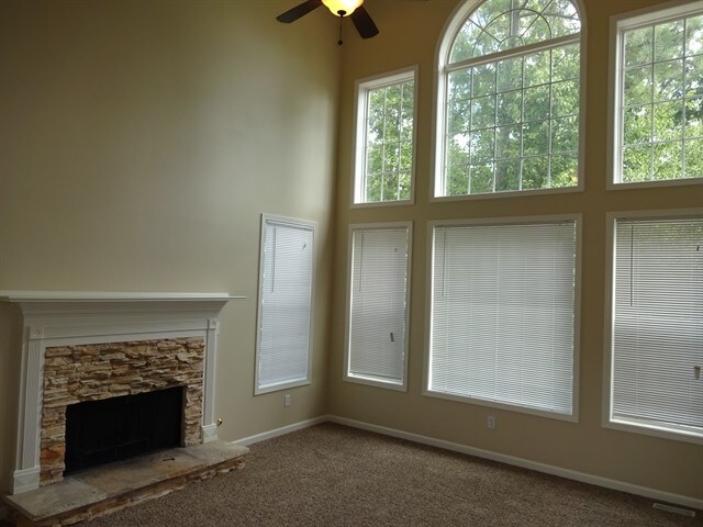 Building Photo - 3222 Thornecreek Drive