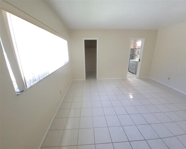 Building Photo - 831 SW 49th Terrace