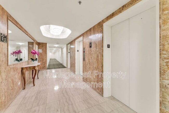 Foto del edificio - 700 Biltmore Way