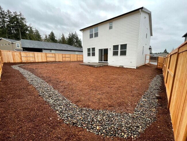 Building Photo - 147 Cedar Springs Loop