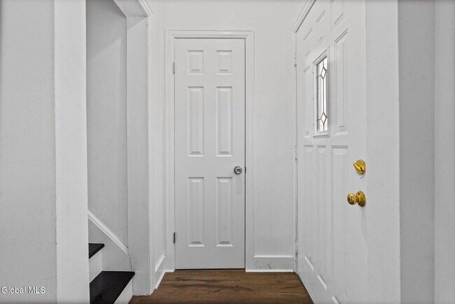 Foto del edificio - 234 Osborne Rd