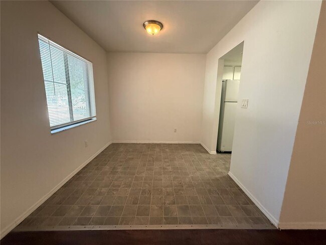 Foto del edificio - 421 SW 67th Terrace