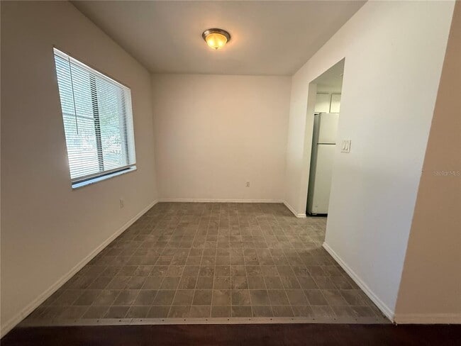 Building Photo - 421 SW 67th Terrace