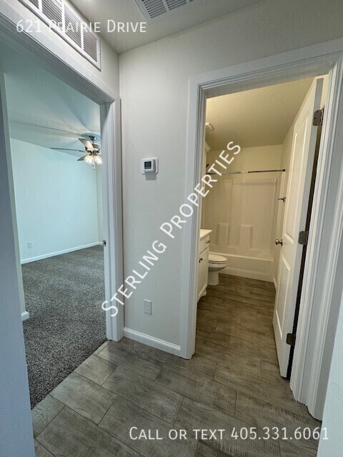 Building Photo - 621 Prairie Dr