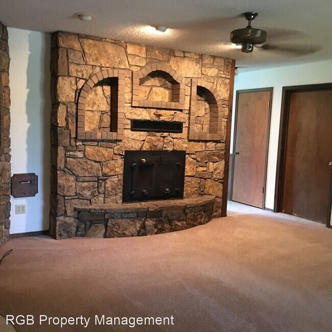 Foto del edificio - 3 br, 2 bath House - 3050 E. Greeley St.