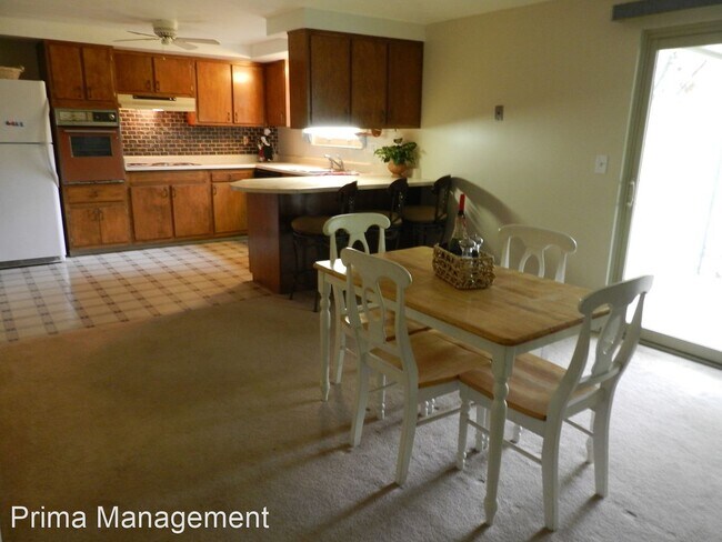 Building Photo - 4 br, 2 bath House - 6441 Larcomb Dr