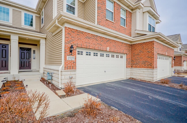 Building Photo - 2725 Blakely Ln