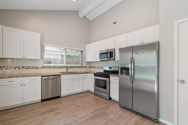 Foto del edificio - 1019 Huntington Dr