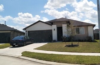 Building Photo - 3810 Lila Lake Ln