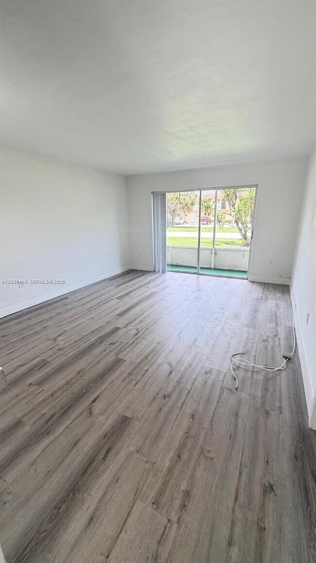 Foto del edificio - 20200 NE 27th Ct