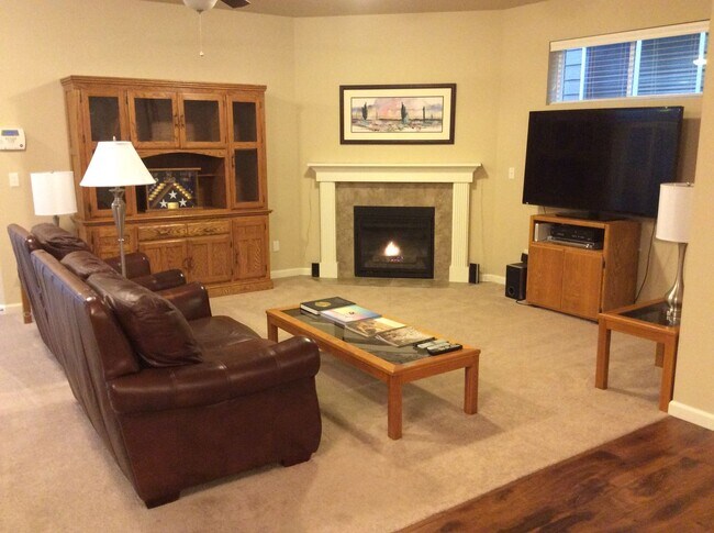 Foto del edificio - 7613 Columbia Way NE
