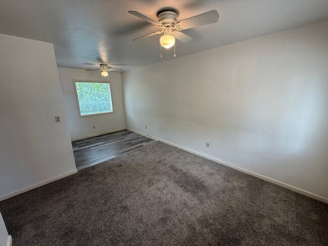 Foto del edificio - 1570 Bellevue St SE