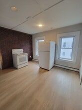 Building Photo - 15 Broadway