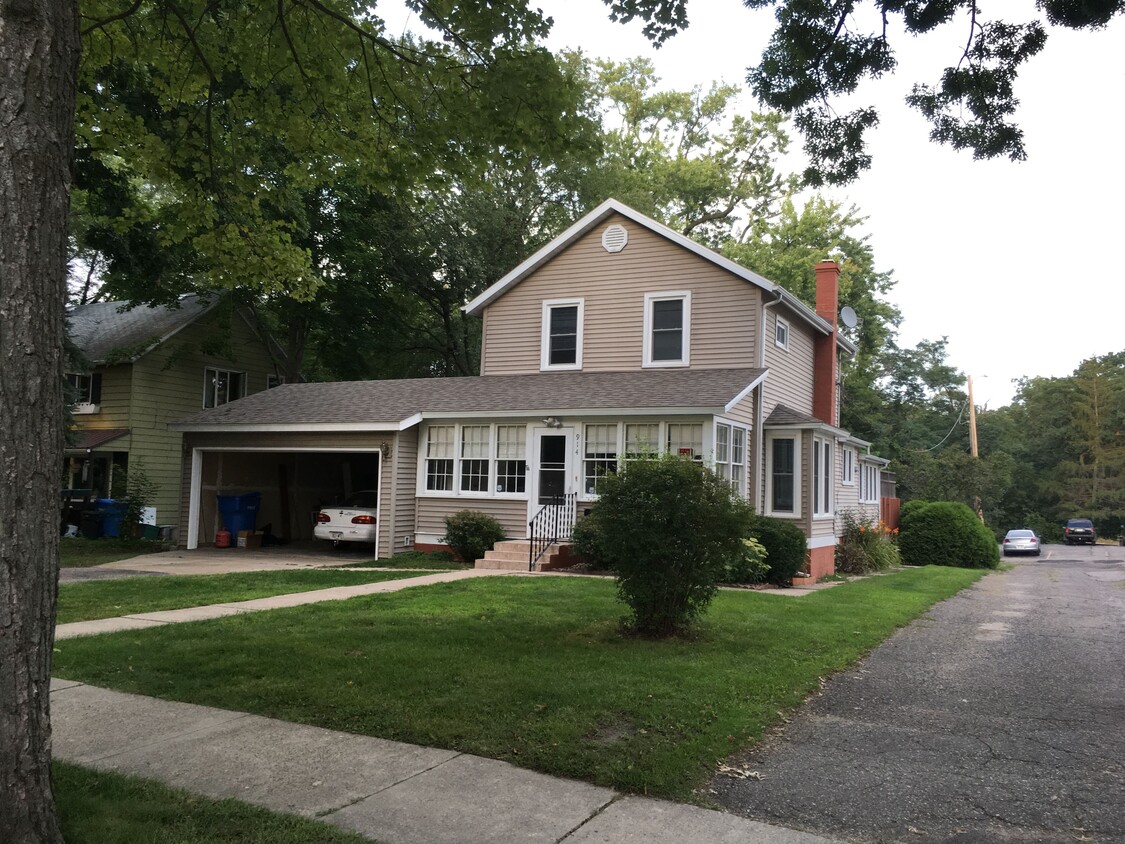Foto principal - 914 Oak St