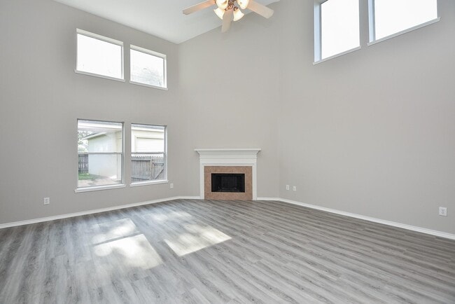 Foto del edificio - 3935 Carters Lake Dr