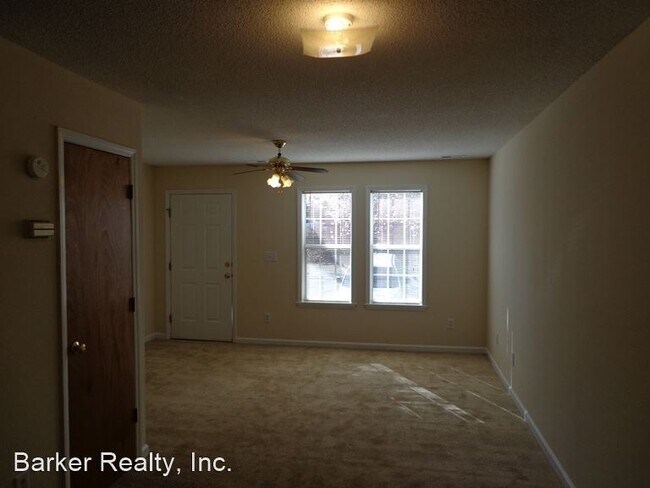 Building Photo - 2 br, 1.5 bath House - 4242 Kaplan Drive