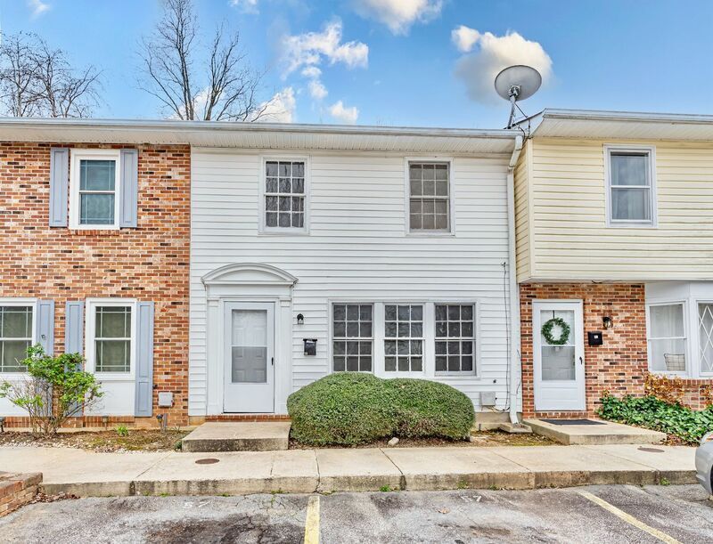 Foto principal - 57 Pine Creek Ct Ext