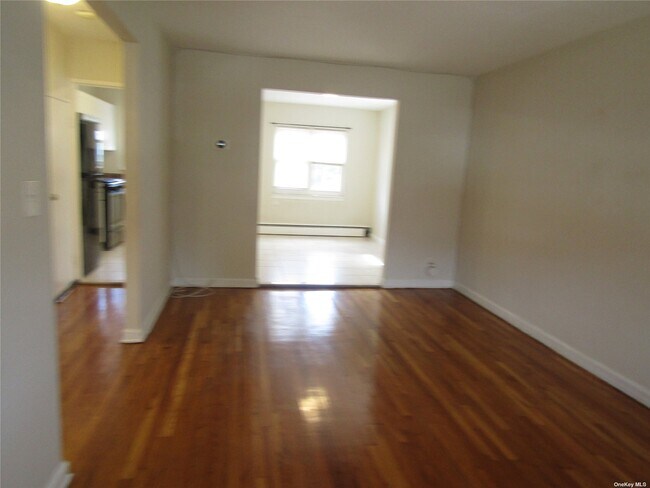 Foto del edificio - 2452 Wilson Ave