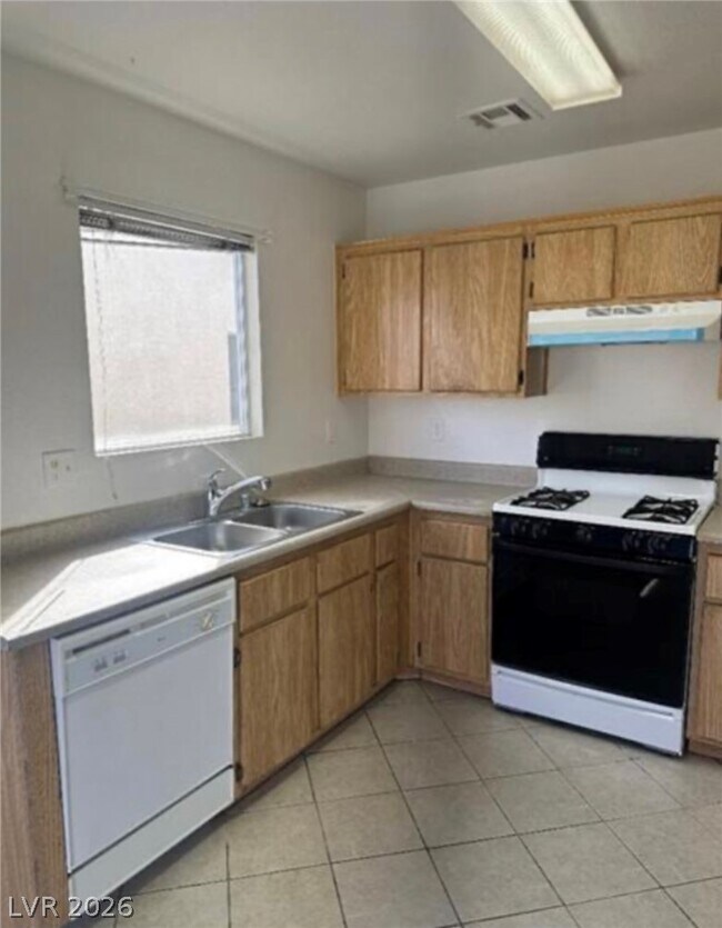 Building Photo - 3130 Flower Garden Ct