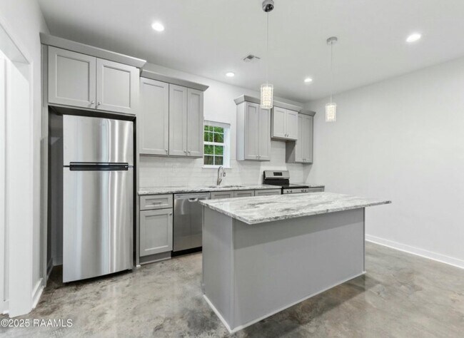 Foto del edificio - 204 Romero St