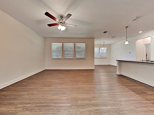 Building Photo - 160 Rivulet Drive