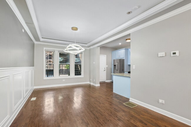 Building Photo - 6624 S University Ave