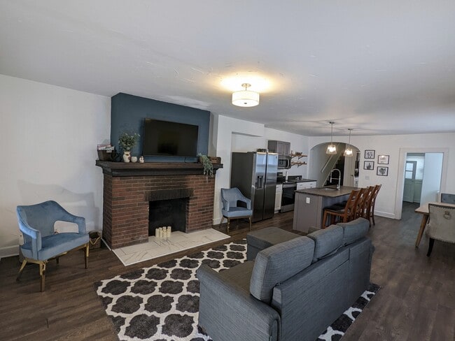 Photo - 1518 N Olney St House