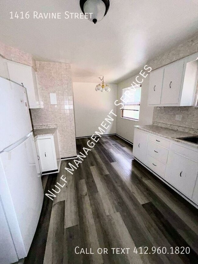 Photo - 1416 Ravine Street- House