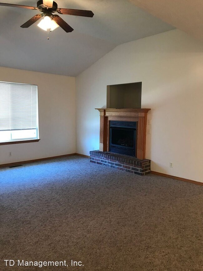 Foto del edificio - 2 br, 2 bath House - 2427 W Deerfield