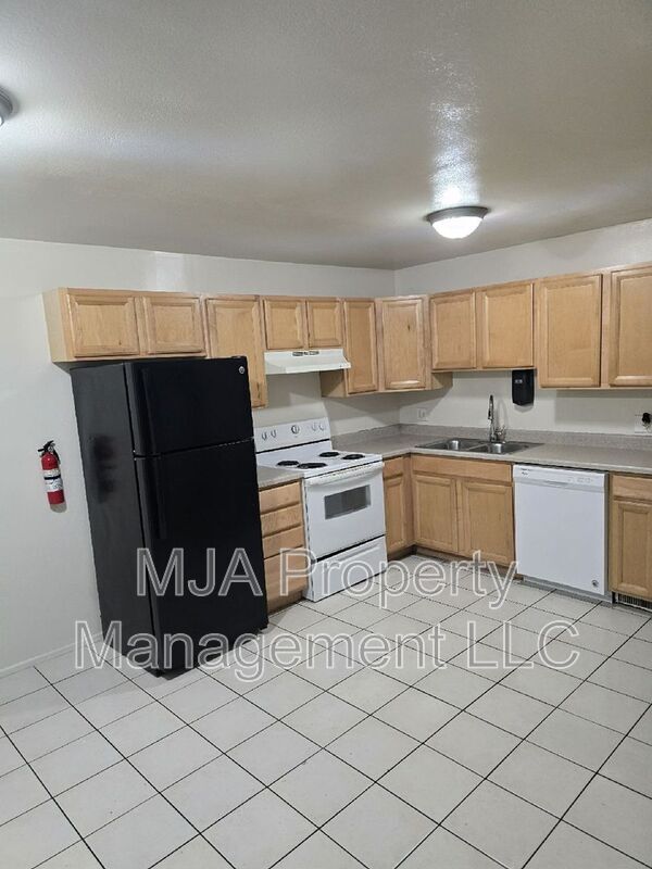 Building Photo - 1784 W 400 N