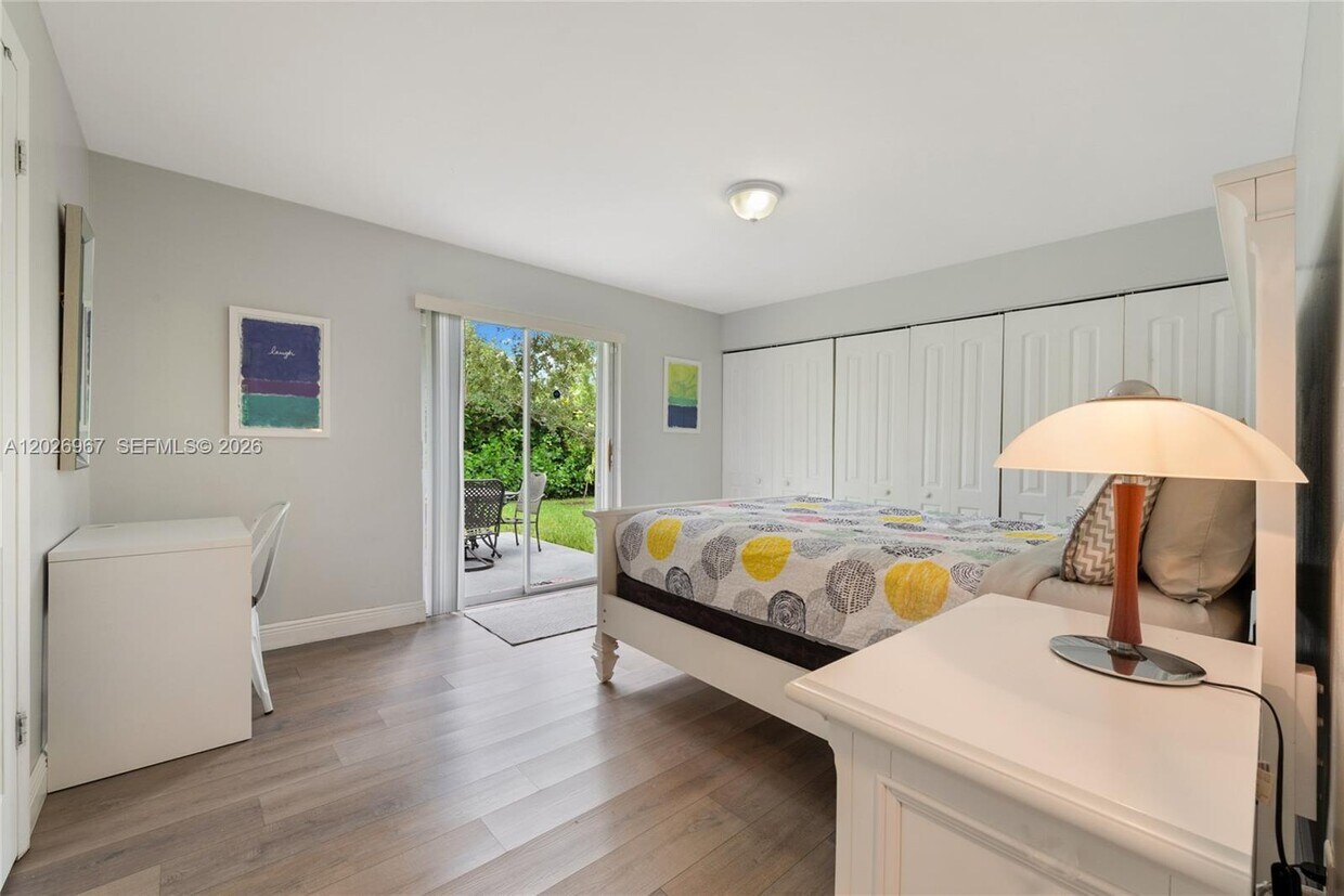 Foto del edificio - 6198 SW 63rd St