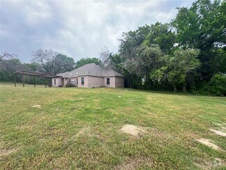 Building Photo - 100 Lindas Creek Ln