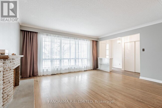 Building Photo - 51 Laurelwood Crescent