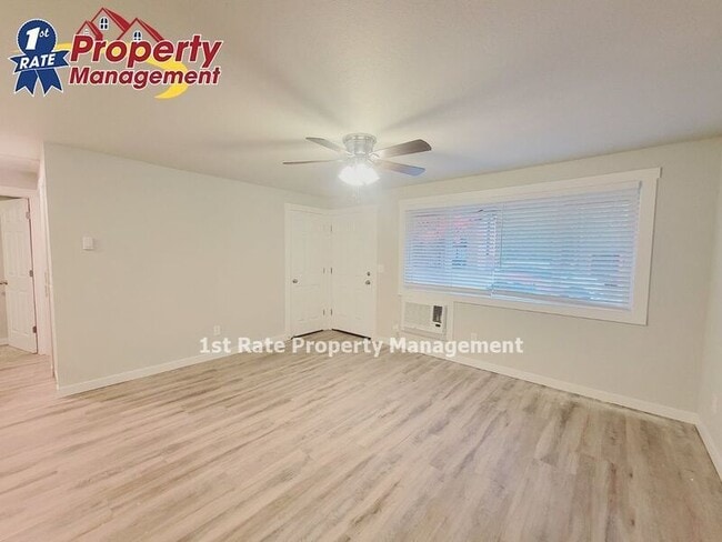 Foto del edificio - 3881 W Glendale St