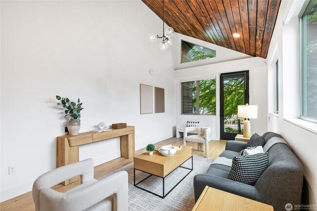 Foto del edificio - 6515 Ellis Ave S
