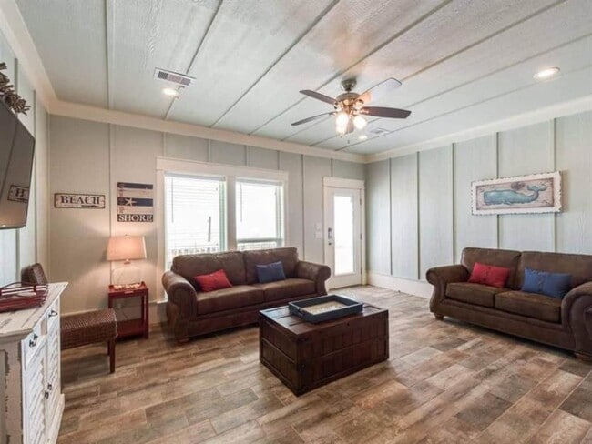 Building Photo - 809 Kahla Dr