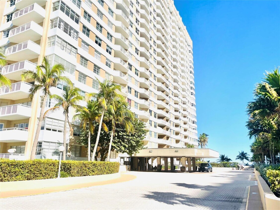 Primary Photo - 1950 S Ocean Dr