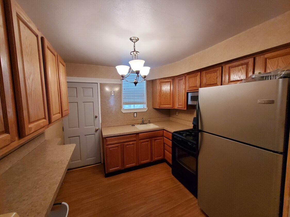 Primary Photo - 2509 S Darien St