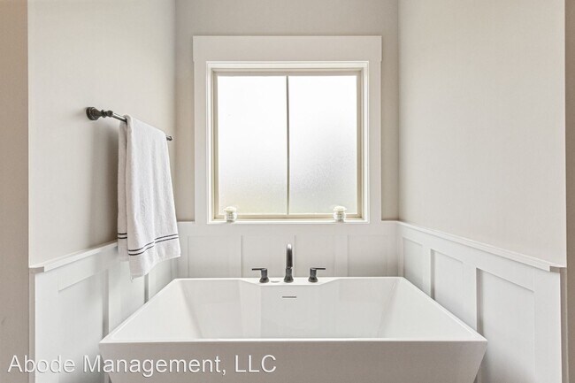 Foto del edificio - 4 br, 3 bath House - 1441 Hereford Blvd